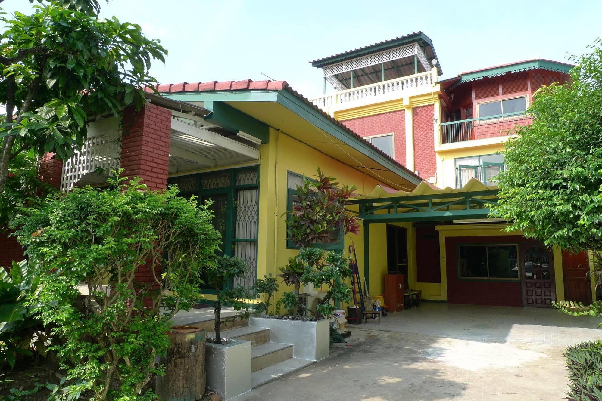 Baan Kaewta Hotel Chiang Mai Exterior photo