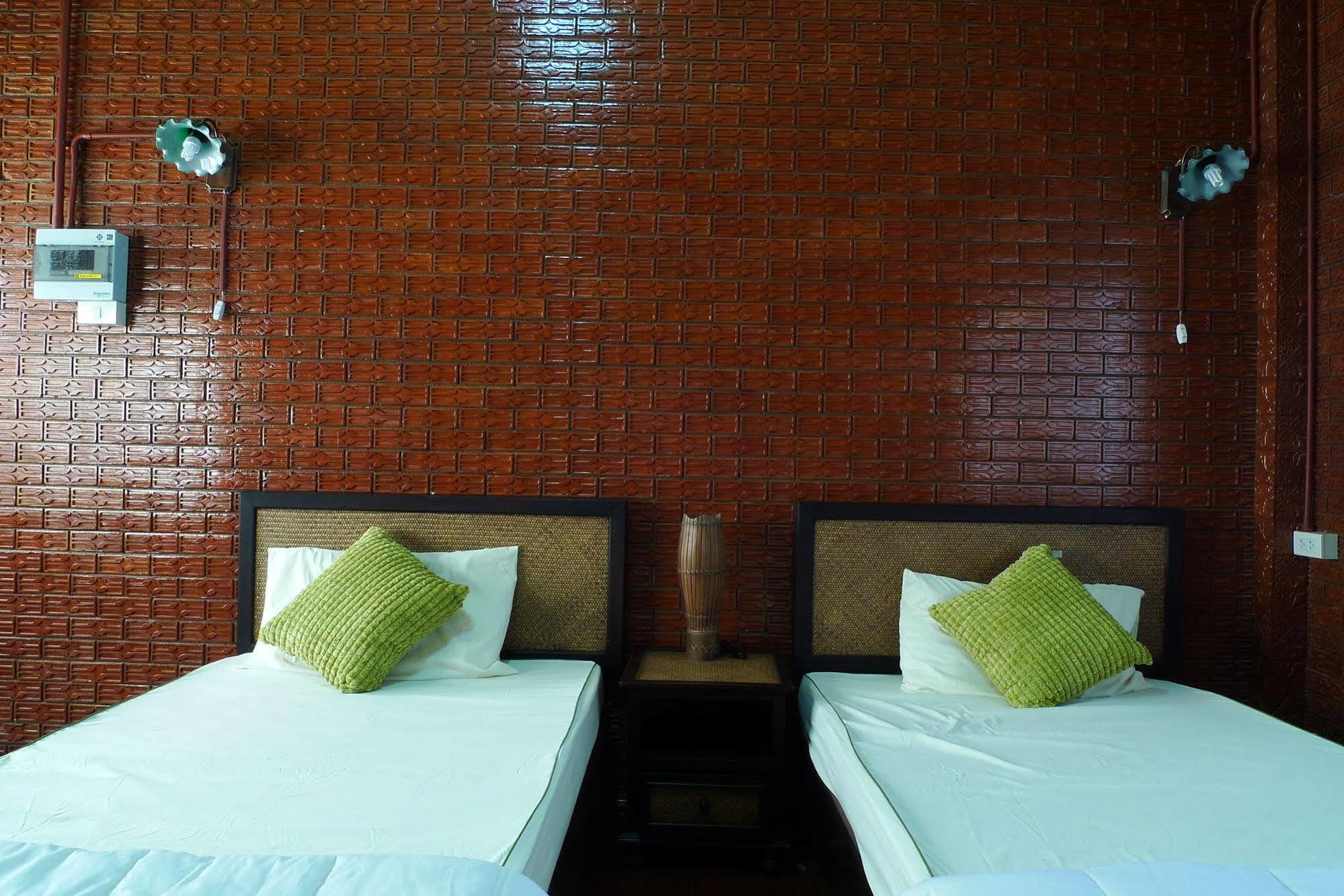 Baan Kaewta Hotel Chiang Mai Exterior photo